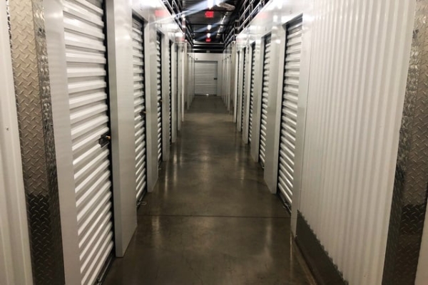 Facility photo: //images.sparefoot.com/medium/2144556957d226cf776.jpg