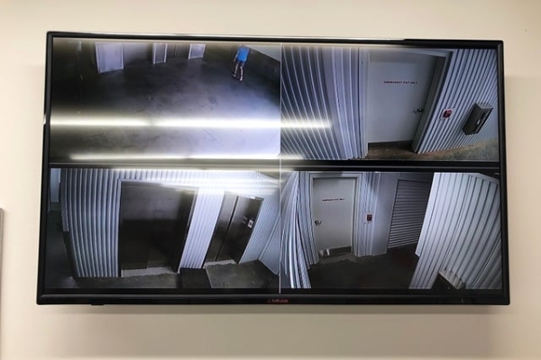 Facility photo: //images.sparefoot.com/medium/2144566956817c3b6f2.jpg