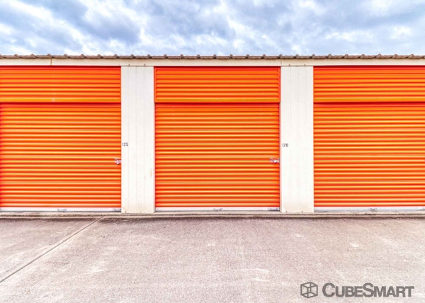 Storage Units at CubeSmart Self Storage - Kingsville - 1600 East General Cavazos Boulevard