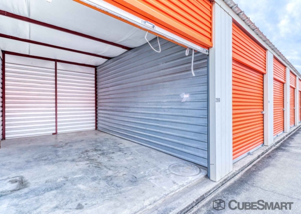 Storage Units at CubeSmart Self Storage - Kingsville - 1600 East General Cavazos Boulevard