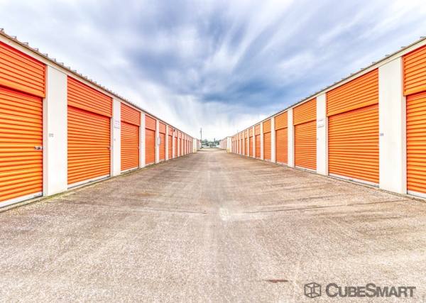 Storage Units at CubeSmart Self Storage - Nacogdoches - 2102 Northwest Stallings Drive