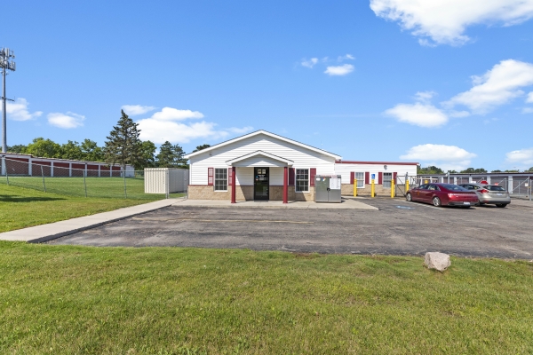 Facility photo: //images.sparefoot.com/medium/2146536a21a32ece21d.jpg