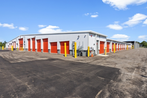 Facility photo: //images.sparefoot.com/medium/2146536a21a33315334.jpg