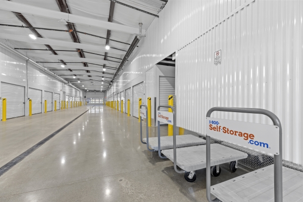 Facility photo: //images.sparefoot.com/medium/2146536a21a33778baf.jpg
