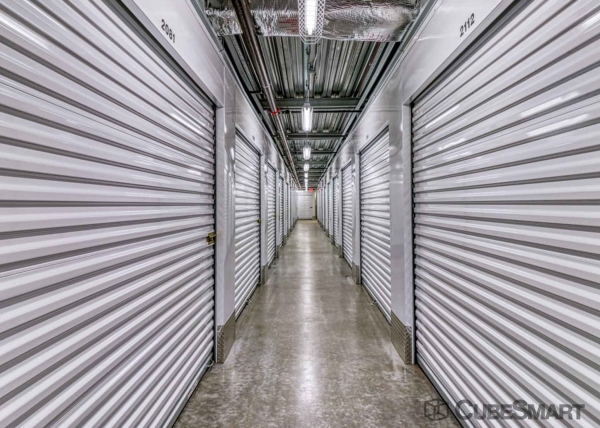 Facility photo: //images.sparefoot.com/medium/214658688341f39af80.jpg