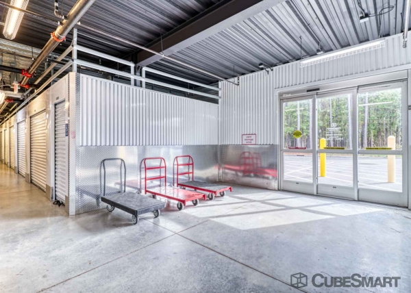 Facility photo: //images.sparefoot.com/medium/214658688341f6ecf7e.jpg