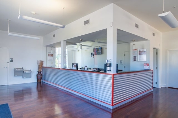 Facility photo: //images.sparefoot.com/medium/214711689355c33a43a.jpg