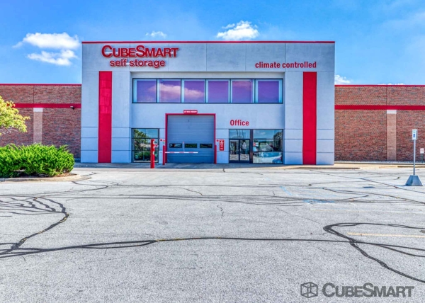 Facility photo: //images.sparefoot.com/medium/214730688b25be7e98c.jpg