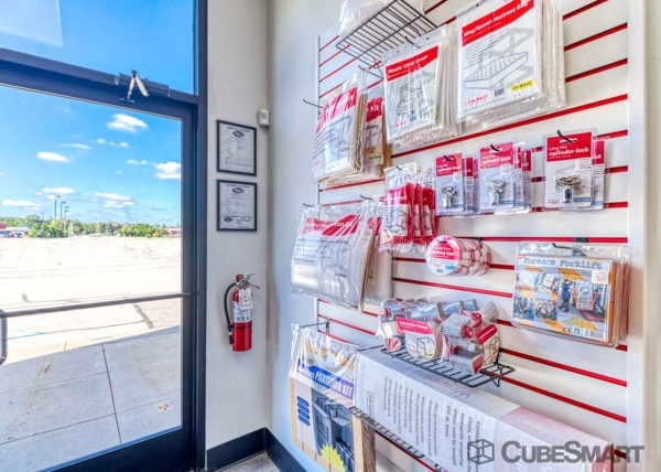 Storage Units at CubeSmart Self Storage - Saginaw - 3828 Bay Road