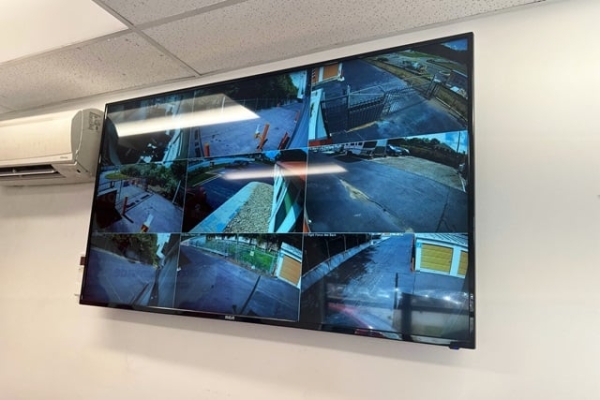 Facility photo: //images.sparefoot.com/medium/214742687f8f0546a69.jpg