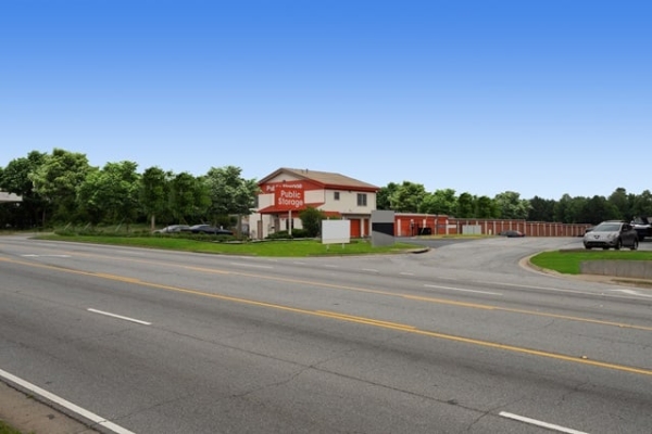 Facility photo: //images.sparefoot.com/medium/2147466878f54b199e6.jpg