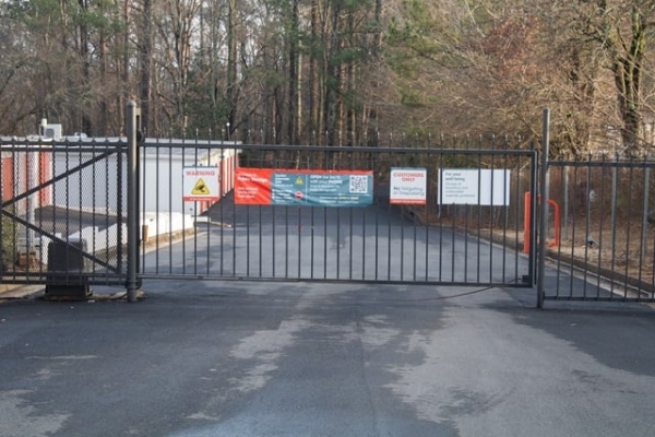 Facility photo: //images.sparefoot.com/medium/214752690b5939ae182.jpg