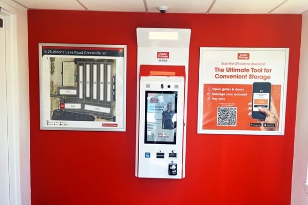 Facility photo: //images.sparefoot.com/medium/2147536a0c640b3878f.jpg