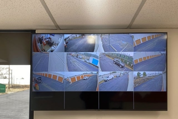 Facility photo: //images.sparefoot.com/medium/2147636957d132d15c6.jpg