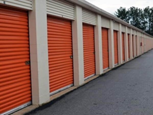 Facility photo: //images.sparefoot.com/medium/214764690dfc03dc8ce.jpg