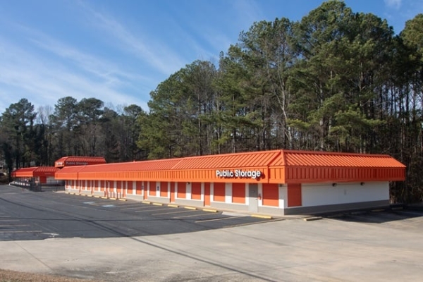 Facility photo: //images.sparefoot.com/medium/21476569625faa60bfd.jpg