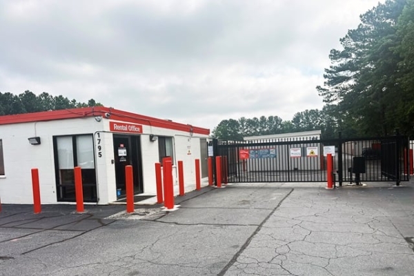 Storage Units at Public Storage - Marietta - 1795 Cobb Parkway S - 1795 Cobb Parkway S