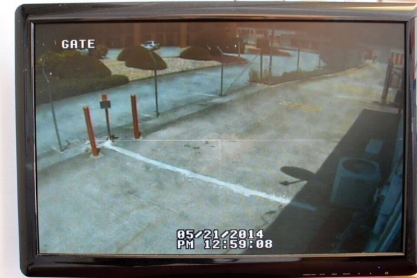 Facility photo: //images.sparefoot.com/medium/214778690caa8dbec6a.jpg