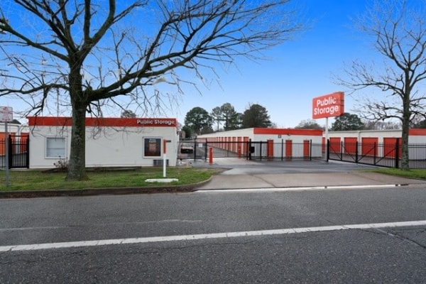 Storage Units at Public Storage - Hampton - 1205 W Pembroke Ave - 1205 W Pembroke Ave