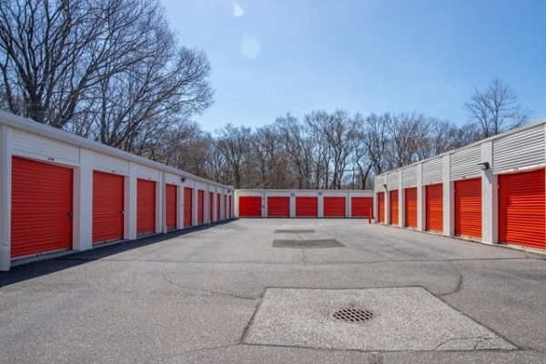 Facility photo: //images.sparefoot.com/medium/21479069f5f93487288.jpg