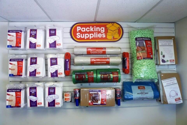 Facility photo: //images.sparefoot.com/medium/214794690caa7829770.jpg