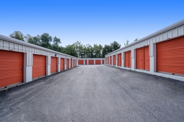 Facility photo: //images.sparefoot.com/medium/2148226924662236a86.jpg