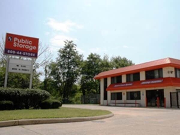 Facility photo: //images.sparefoot.com/medium/21482468935367995c0.jpg