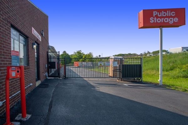 Facility photo: //images.sparefoot.com/medium/2148256884d322b6c14.jpg