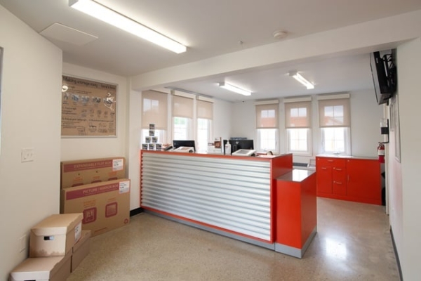 Facility photo: //images.sparefoot.com/medium/2148366878f5762f296.jpg