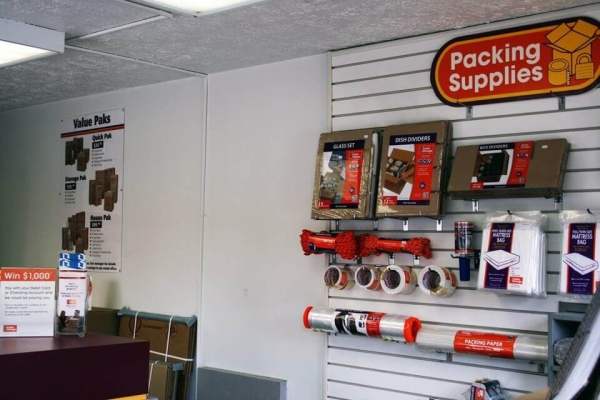 Facility photo: //images.sparefoot.com/medium/2148376876553e3c806.jpg