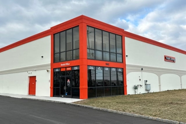 Facility photo: //images.sparefoot.com/medium/21483869f4a81b91821.jpg
