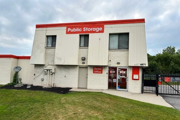 Facility photo: //images.sparefoot.com/medium/21484369f899ee969cb.jpg