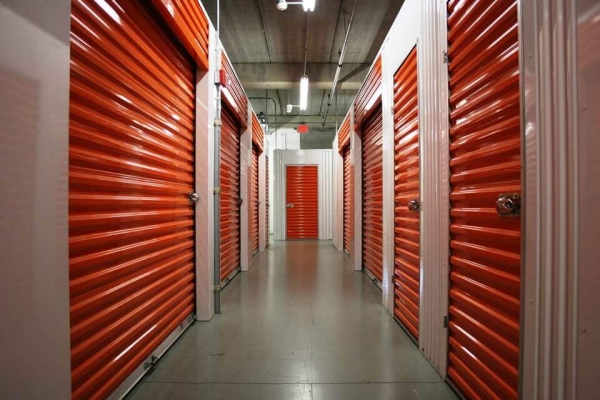 Facility photo: //images.sparefoot.com/medium/21485068c96086b1b14.jpg