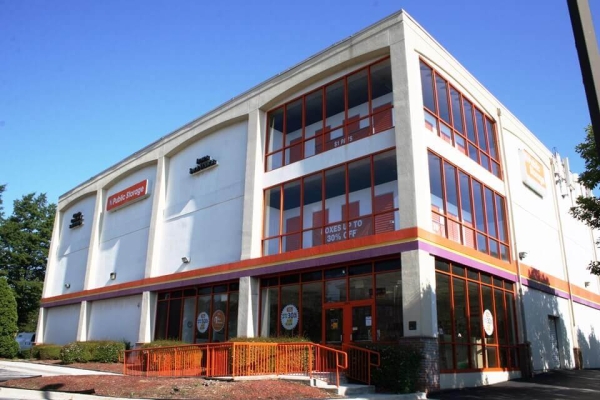 Facility photo: //images.sparefoot.com/medium/2148506932e697f20ad.jpg