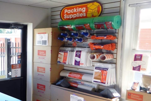 Facility photo: //images.sparefoot.com/medium/214855697f616de4922.jpg