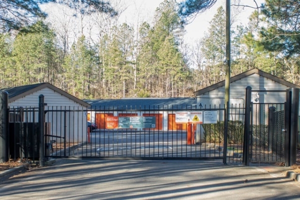 Storage Units at Public Storage - Raleigh - 8733 Glenwood Ave - 8733 Glenwood Ave