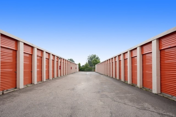 Storage Units at Public Storage - Royal Oak - 5060 Coolidge Highway - 5060 Coolidge Highway