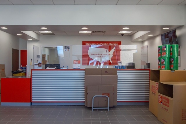Facility photo: //images.sparefoot.com/medium/21487768b1a67689848.jpg