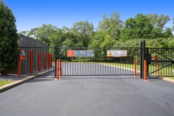 Storage Units at Public Storage - Waltham - 260 Lexington Street - 260 Lexington Street