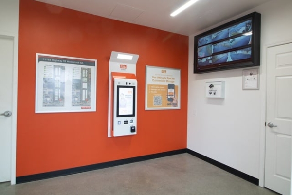 Facility photo: //images.sparefoot.com/medium/2148866957d1aa6465e.jpg