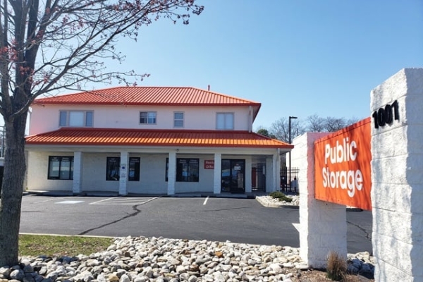 Facility photo: //images.sparefoot.com/medium/2148886884d29238a67.jpg