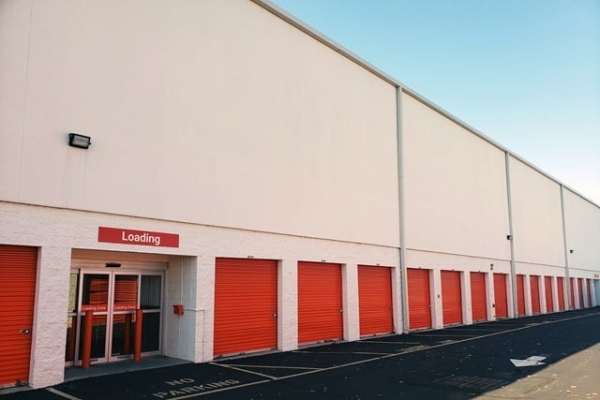 Facility photo: //images.sparefoot.com/medium/2148886884d29365ea5.jpg