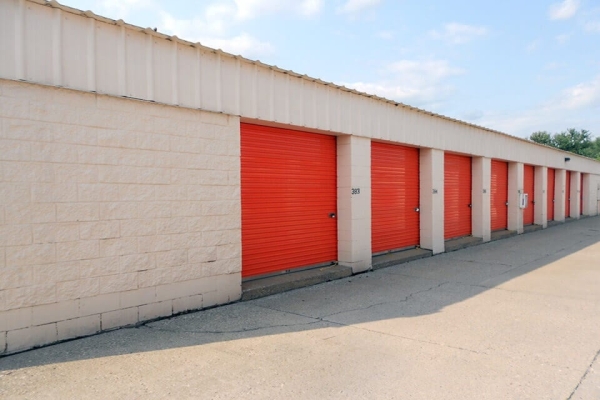 Facility photo: //images.sparefoot.com/medium/2148906978c624c3a4d.jpg