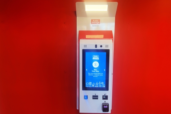 Facility photo: //images.sparefoot.com/medium/214895692c4f77c8a62.jpg