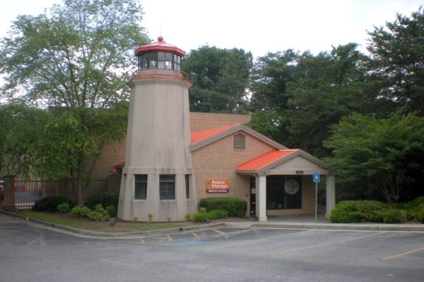 Facility photo: //images.sparefoot.com/medium/2148956a2c045b886d8.jpg