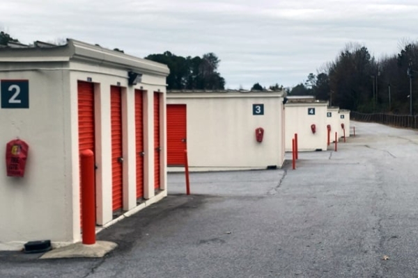 Facility photo: //images.sparefoot.com/medium/214897698200cd6525b.jpg