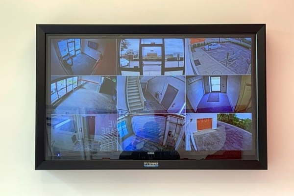 Facility photo: //images.sparefoot.com/medium/2149046980af8f05721.jpg