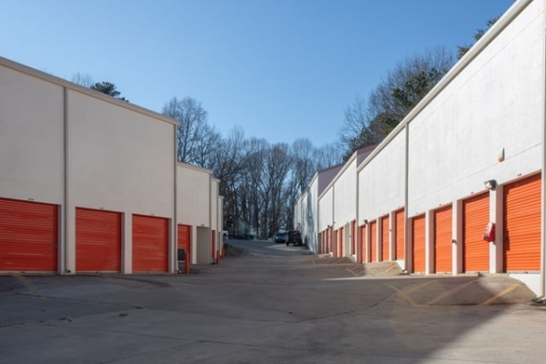 Facility photo: //images.sparefoot.com/medium/2149076991d2e474c3e.jpg