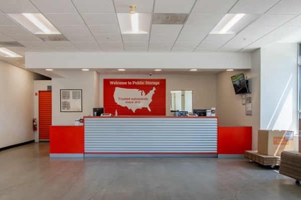 Facility photo: //images.sparefoot.com/medium/214913696e3b9602971.jpg