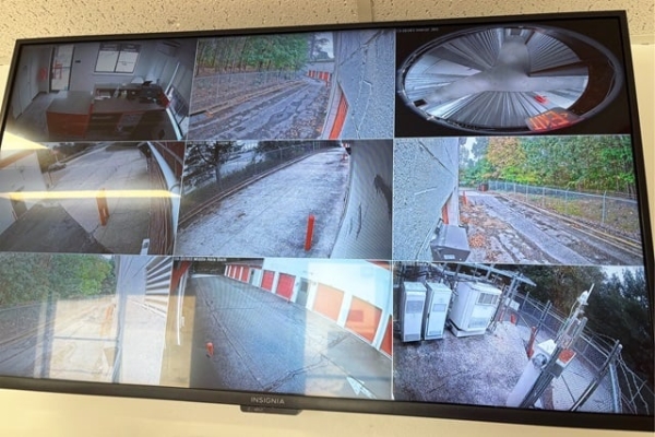 Facility photo: //images.sparefoot.com/medium/21491569eb6a980cc4f.jpg